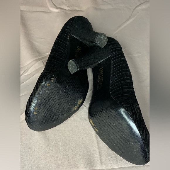 Unlisted by Kenneth Cole size 8-1/2 Black Pumps - Picture 6 of 6